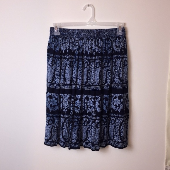 surrale Dresses & Skirts - 🌸 Surrale blue paisley skirt. Size med…